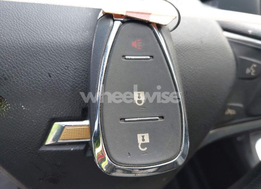 Photo 11 of 2022 Chevrolet Equinox FWD LT (VIN 3GNAXKEV8NL146079)