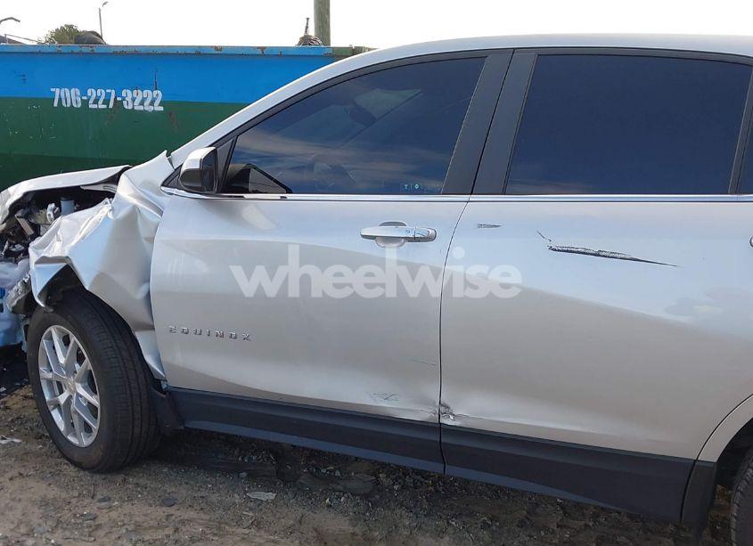 Photo 17 of 2022 Chevrolet Equinox FWD LT (VIN 3GNAXKEV8NL146079)