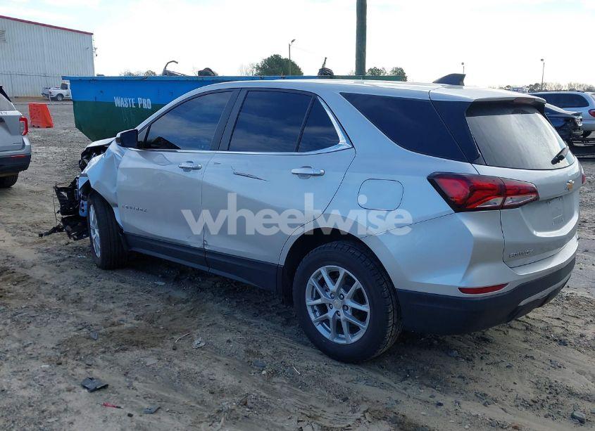 Photo 3 of 2022 Chevrolet Equinox FWD LT (VIN 3GNAXKEV8NL146079)