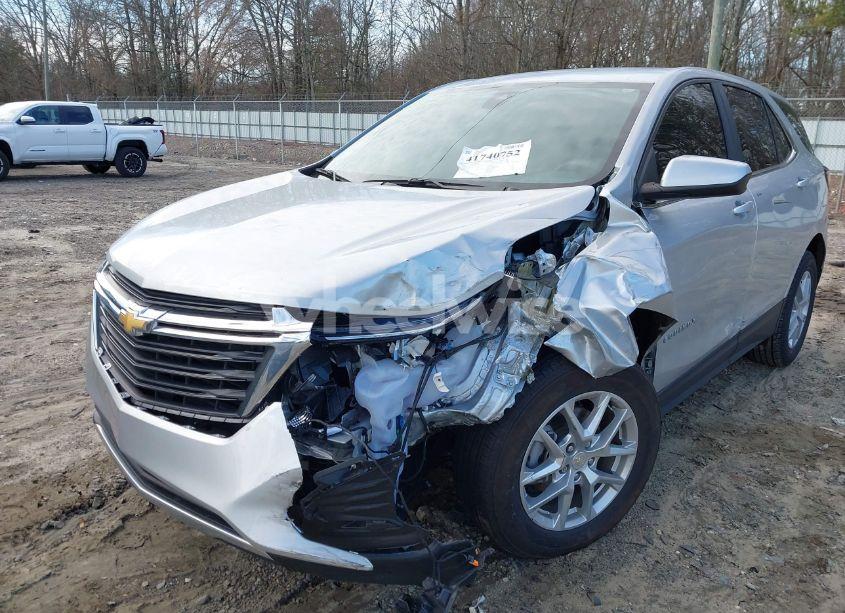 Photo 6 of 2022 Chevrolet Equinox FWD LT (VIN 3GNAXKEV8NL146079)