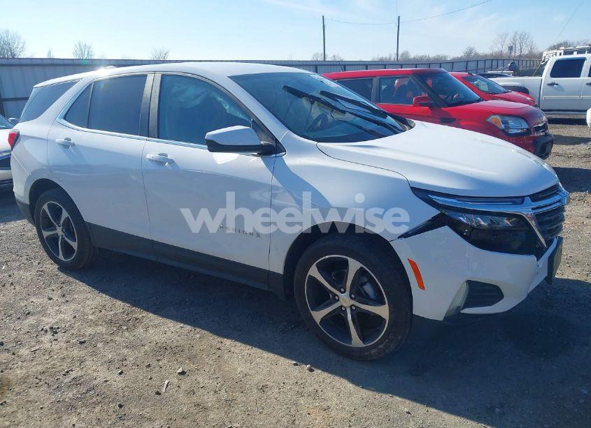 Photo 13 of 2022 Chevrolet Equinox FWD LT (VIN 3GNAXKEV8NL163044)