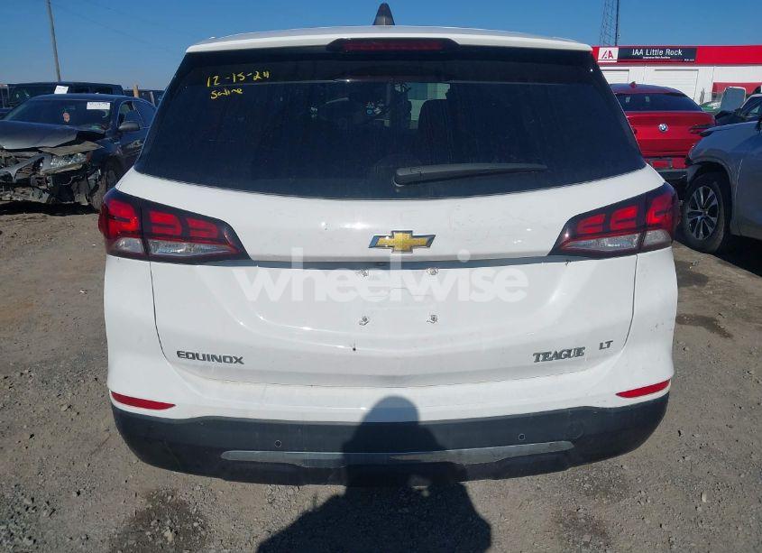 Photo 16 of 2022 Chevrolet Equinox FWD LT (VIN 3GNAXKEV8NL163044)