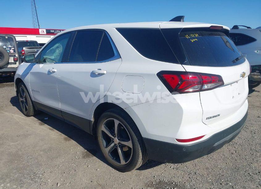 Photo 3 of 2022 Chevrolet Equinox FWD LT (VIN 3GNAXKEV8NL163044)
