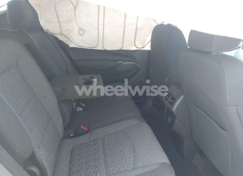 Photo 8 of 2022 Chevrolet Equinox FWD LT (VIN 3GNAXKEV8NL163044)