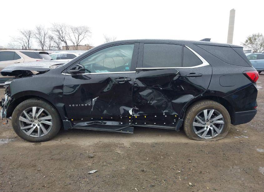 Photo 13 of 2022 Chevrolet Equinox FWD LT (VIN 3GNAXKEV8NL280283)