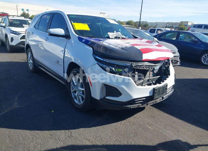 Photo 13 of 2022 Chevrolet Equinox FWD LT (VIN 3GNAXKEV8NL289050)