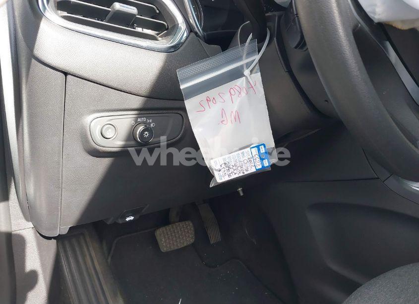 Photo 17 of 2022 Chevrolet Equinox FWD LT (VIN 3GNAXKEV8NL289050)