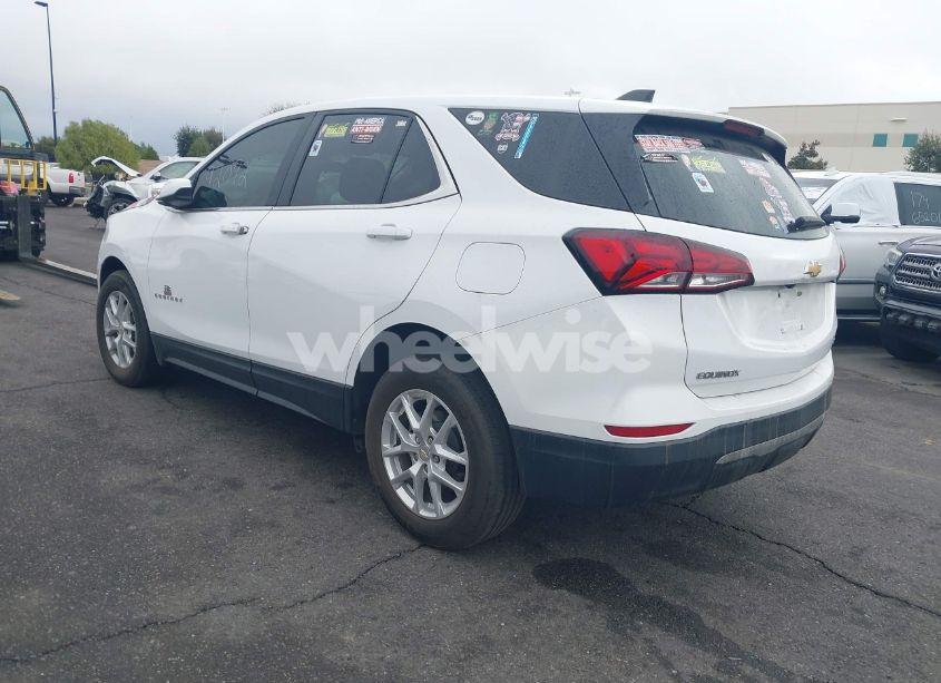 Photo 3 of 2022 Chevrolet Equinox FWD LT (VIN 3GNAXKEV8NL289050)