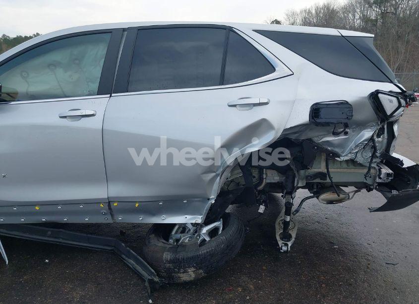 Photo 6 of 2022 Chevrolet Equinox FWD LT (VIN 3GNAXKEV8NS174437)