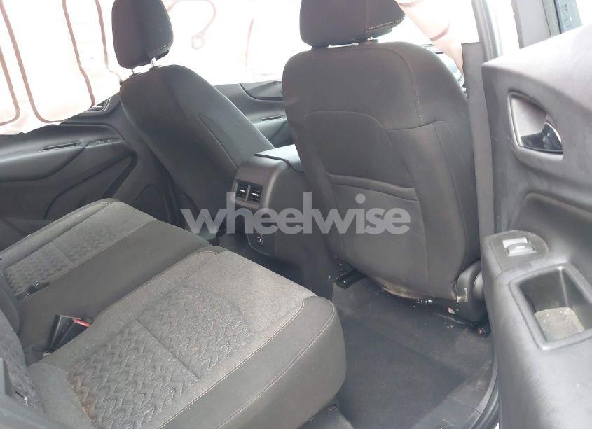 Photo 8 of 2022 Chevrolet Equinox FWD LT (VIN 3GNAXKEV8NS174437)