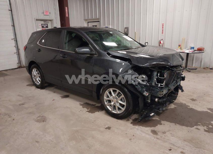 2022 Chevrolet Equinox FWD LT (VIN 3GNAXKEV8NS218095) main photo