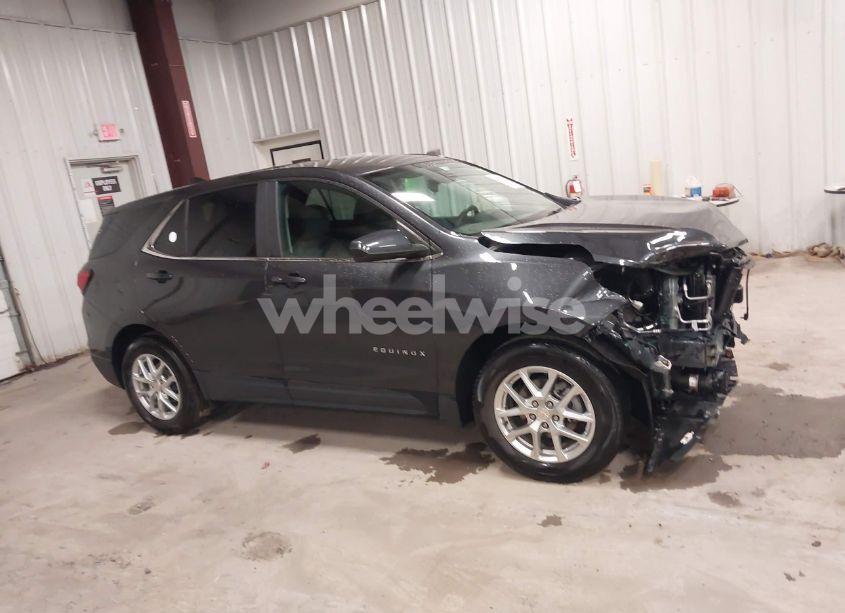 Photo 14 of 2022 Chevrolet Equinox FWD LT (VIN 3GNAXKEV8NS218095)