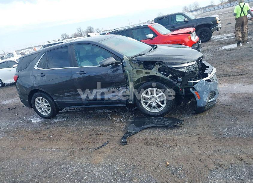 Photo 13 of 2022 Chevrolet Equinox FWD LT (VIN 3GNAXKEV8NS228898)