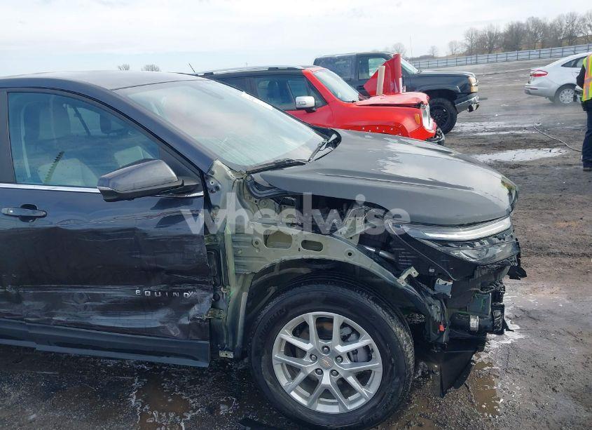 Photo 18 of 2022 Chevrolet Equinox FWD LT (VIN 3GNAXKEV8NS228898)
