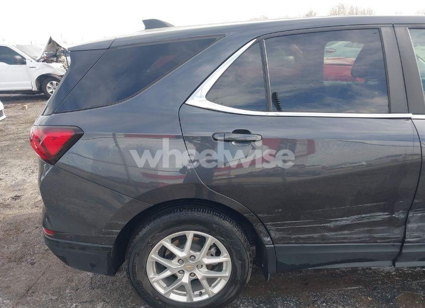 Photo 19 of 2022 Chevrolet Equinox FWD LT (VIN 3GNAXKEV8NS228898)