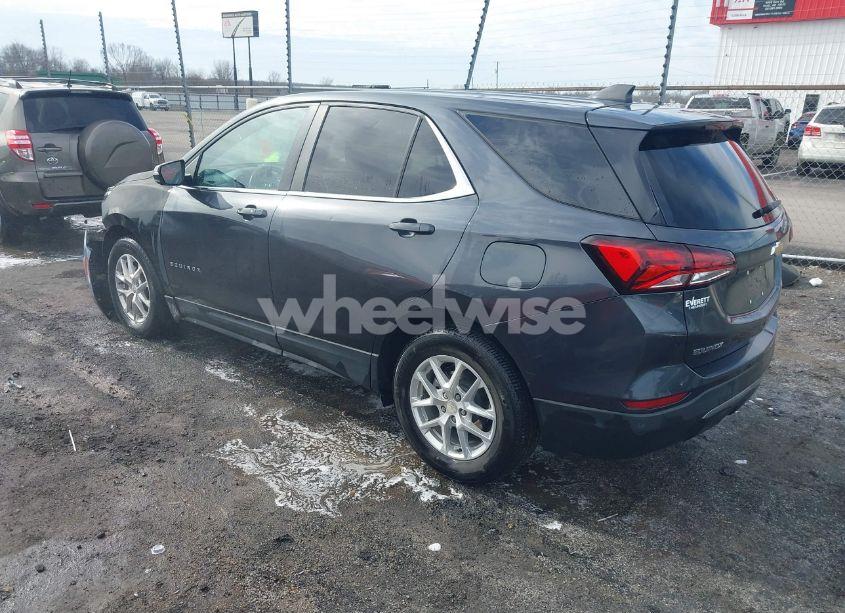 Photo 3 of 2022 Chevrolet Equinox FWD LT (VIN 3GNAXKEV8NS228898)