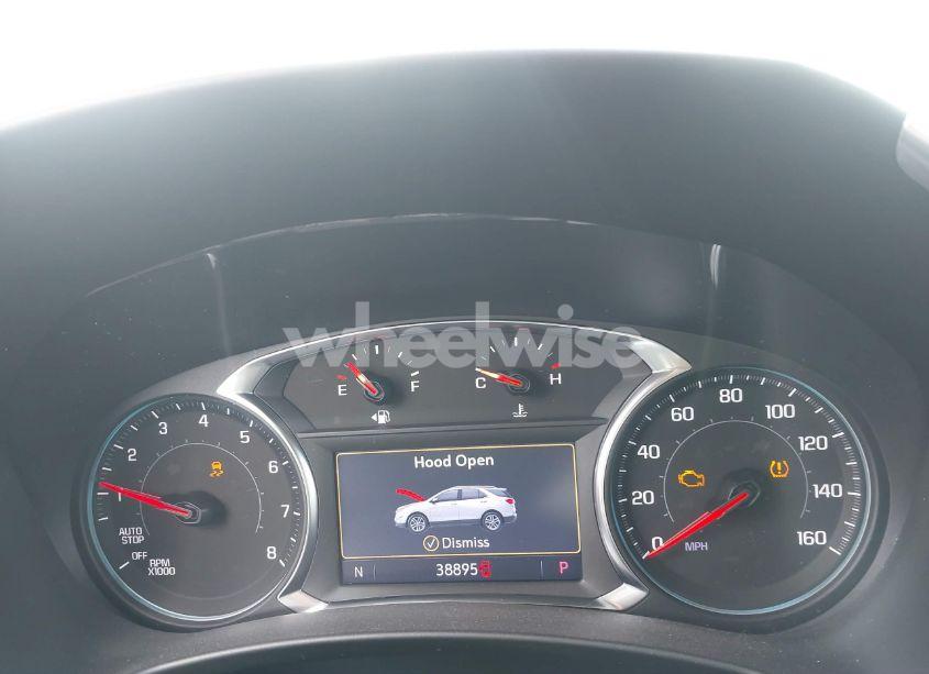 Photo 7 of 2022 Chevrolet Equinox FWD LT (VIN 3GNAXKEV8NS228898)