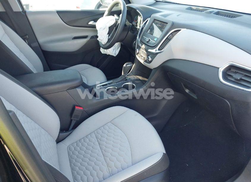 Photo 5 of 2019 Chevrolet Equinox LT (VIN 3GNAXKEV9KL348246)
