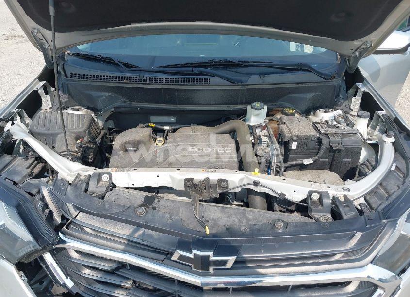 Photo 10 of 2019 Chevrolet Equinox LT (VIN 3GNAXKEV9KS504114)