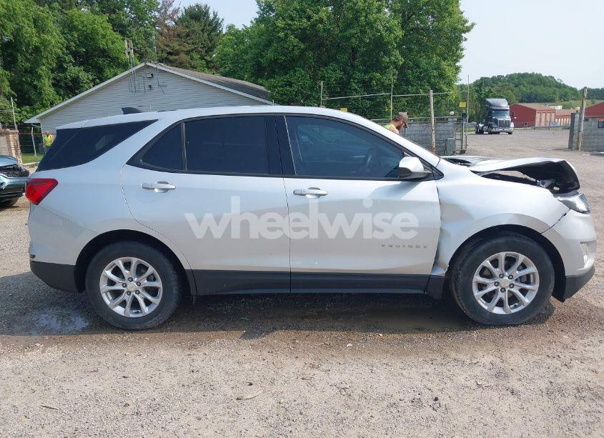 Photo 13 of 2019 Chevrolet Equinox LT (VIN 3GNAXKEV9KS504114)