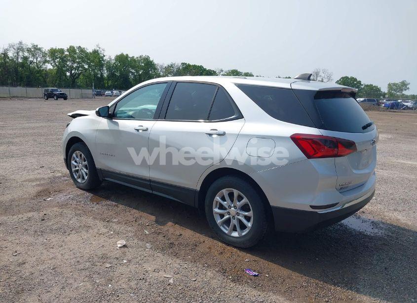 Photo 3 of 2019 Chevrolet Equinox LT (VIN 3GNAXKEV9KS504114)