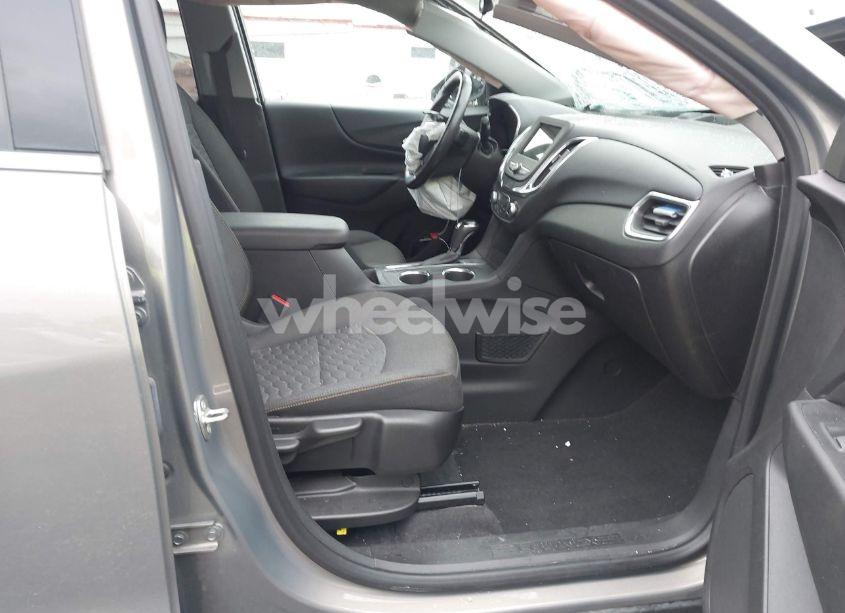Photo 5 of 2019 Chevrolet Equinox LT (VIN 3GNAXKEV9KS509328)
