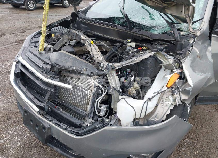 Photo 6 of 2019 Chevrolet Equinox LT (VIN 3GNAXKEV9KS509328)