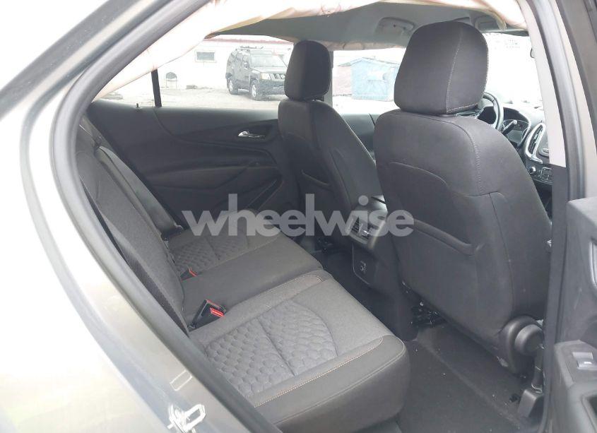 Photo 8 of 2019 Chevrolet Equinox LT (VIN 3GNAXKEV9KS509328)