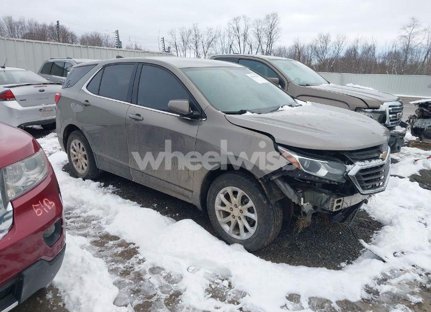 2019 Chevrolet Equinox LT (VIN 3GNAXKEV9KS512956) main photo