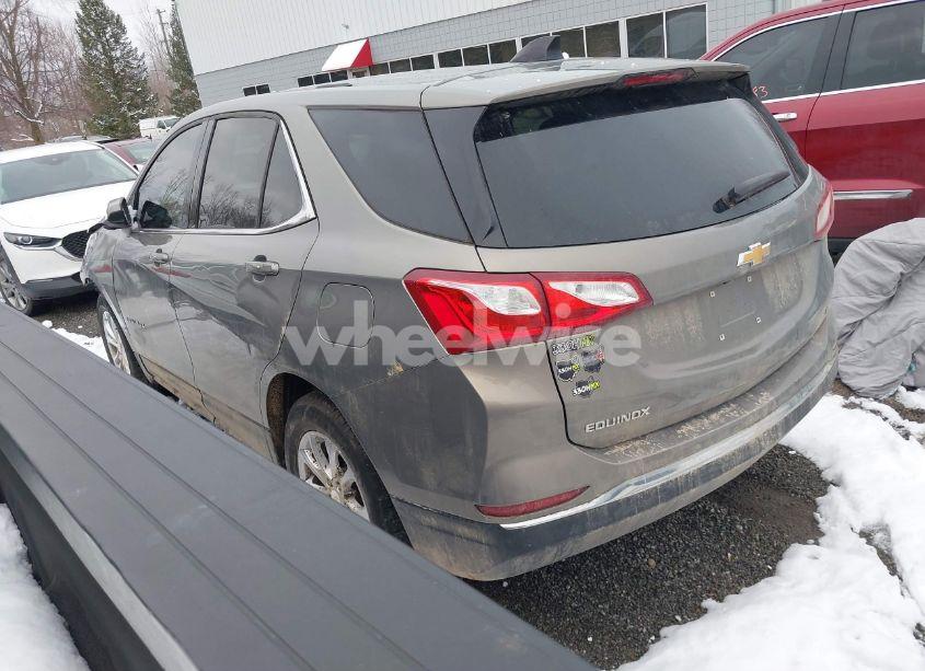 Photo 3 of 2019 Chevrolet Equinox LT (VIN 3GNAXKEV9KS512956)
