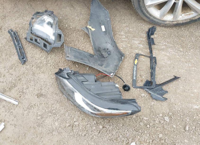 Photo 12 of 2019 Chevrolet Equinox LT (VIN 3GNAXKEV9KS515338)