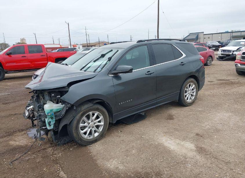Photo 2 of 2019 Chevrolet Equinox LT (VIN 3GNAXKEV9KS515338)