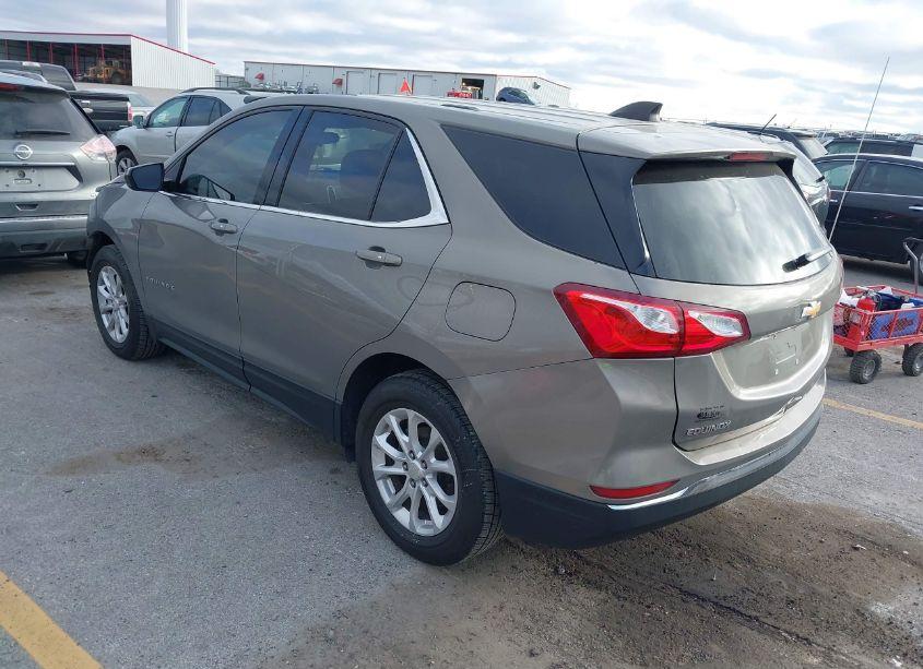 Photo 3 of 2019 Chevrolet Equinox LT (VIN 3GNAXKEV9KS569898)