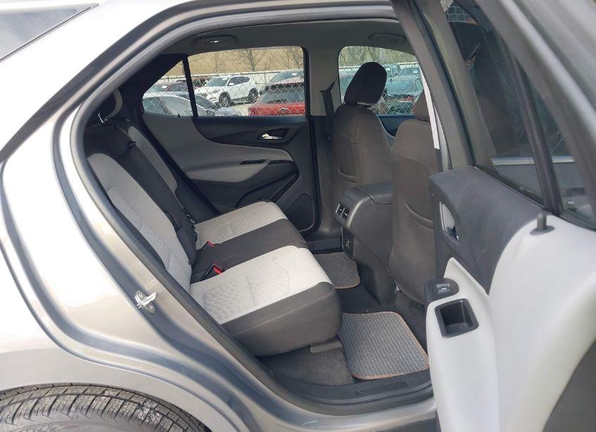 Photo 8 of 2019 Chevrolet Equinox LT (VIN 3GNAXKEV9KS569898)