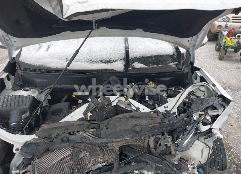 Photo 10 of 2019 Chevrolet Equinox LT (VIN 3GNAXKEV9KS639559)