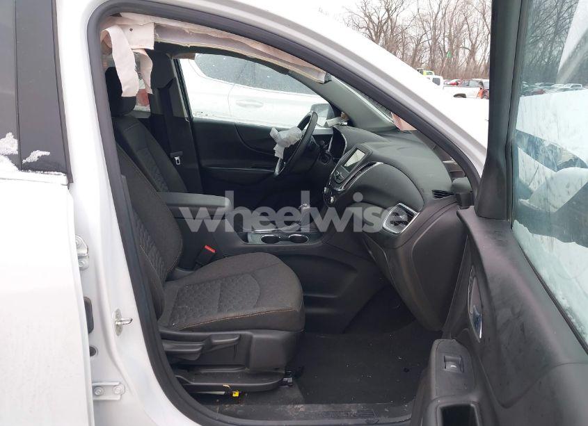 Photo 5 of 2019 Chevrolet Equinox LT (VIN 3GNAXKEV9KS639559)