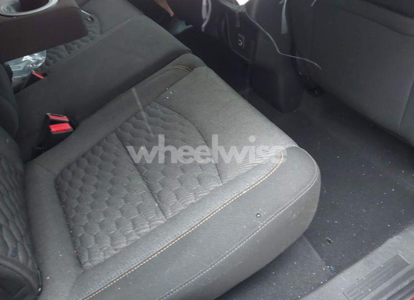 Photo 8 of 2019 Chevrolet Equinox LT (VIN 3GNAXKEV9KS655003)