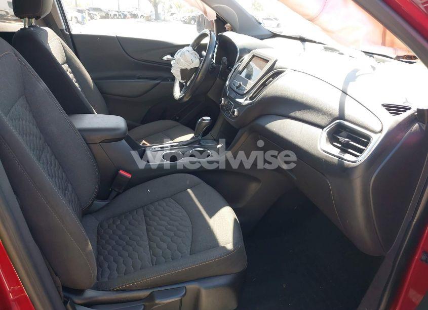 Photo 5 of 2019 Chevrolet Equinox LT (VIN 3GNAXKEV9KS655471)