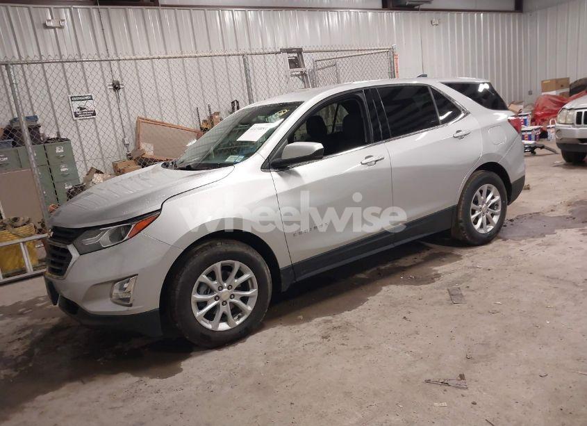 Photo 2 of 2020 Chevrolet Equinox FWD LT 1.5L TURBO (VIN 3GNAXKEV9LS554237)