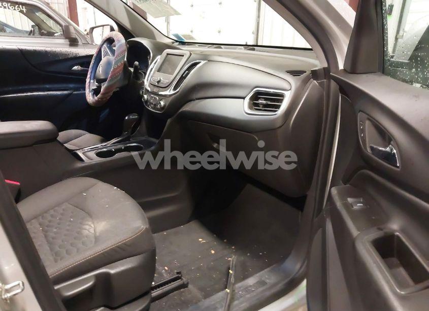 Photo 5 of 2020 Chevrolet Equinox FWD LT 1.5L TURBO (VIN 3GNAXKEV9LS554237)