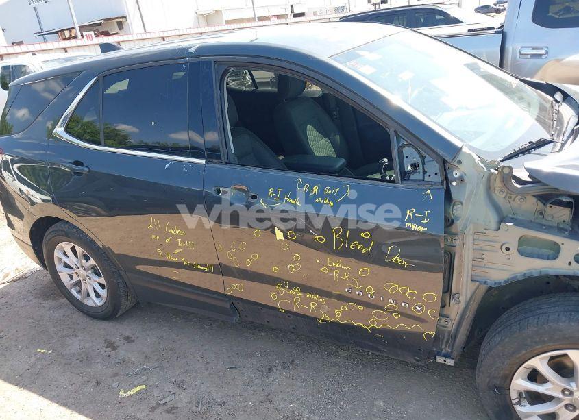 Photo 19 of 2020 Chevrolet Equinox FWD LT 1.5L TURBO (VIN 3GNAXKEV9LS588842)