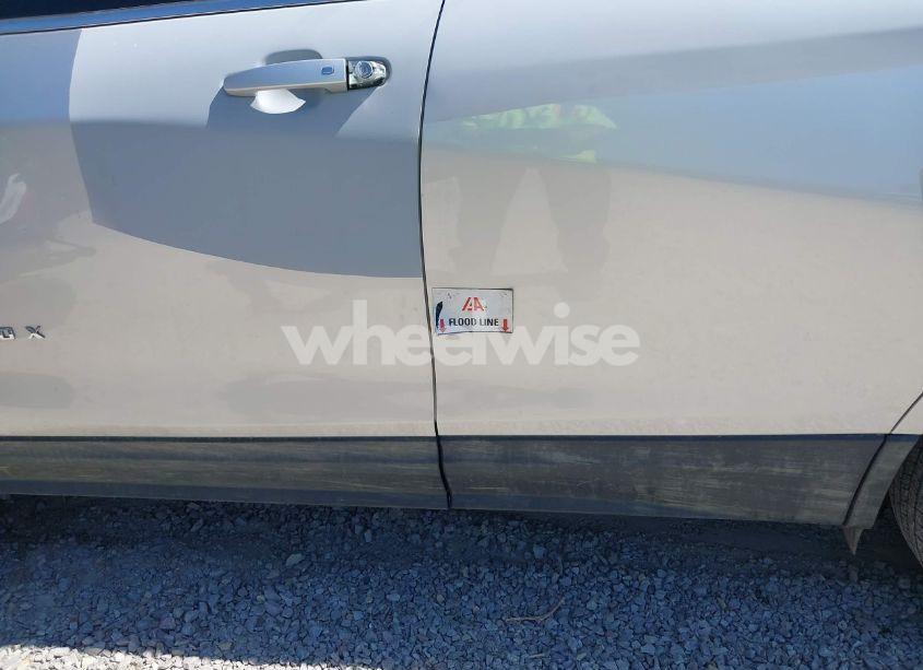 Photo 6 of 2020 Chevrolet Equinox FWD LT 1.5L TURBO (VIN 3GNAXKEV9LS687807)