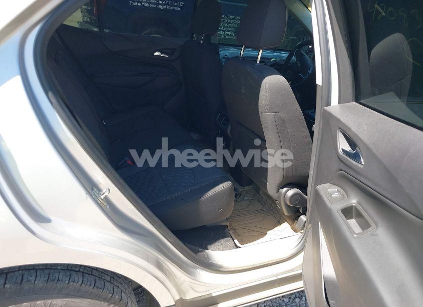 Photo 8 of 2020 Chevrolet Equinox FWD LT 1.5L TURBO (VIN 3GNAXKEV9LS687807)