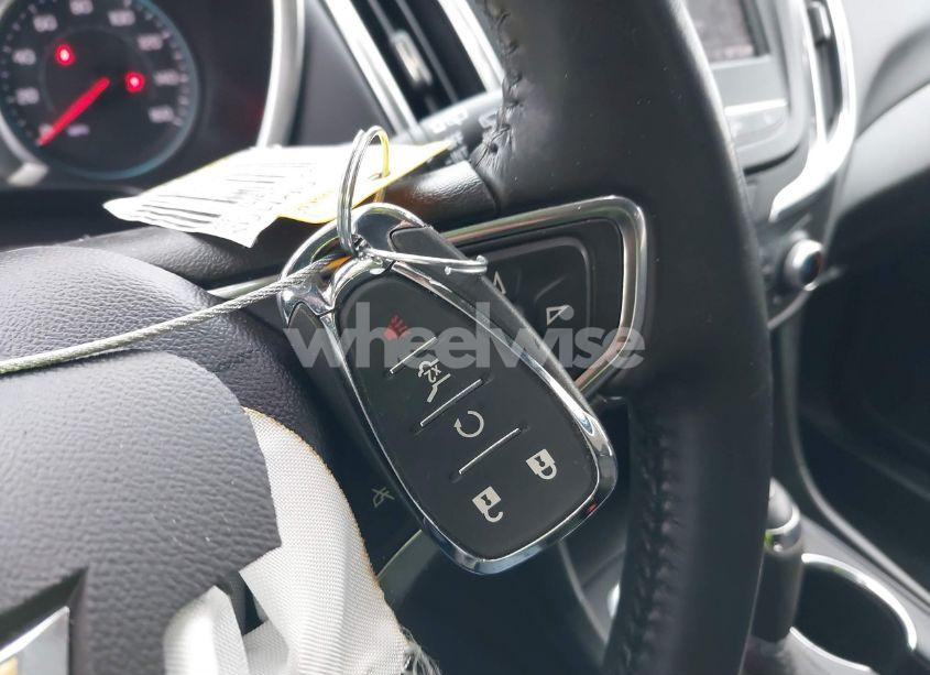 Photo 11 of 2021 Chevrolet Equinox FWD LT (VIN 3GNAXKEV9ML323222)