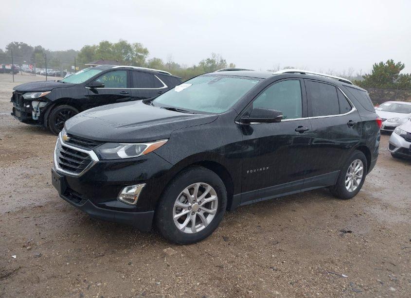 Photo 2 of 2021 Chevrolet Equinox FWD LT (VIN 3GNAXKEV9ML327156)