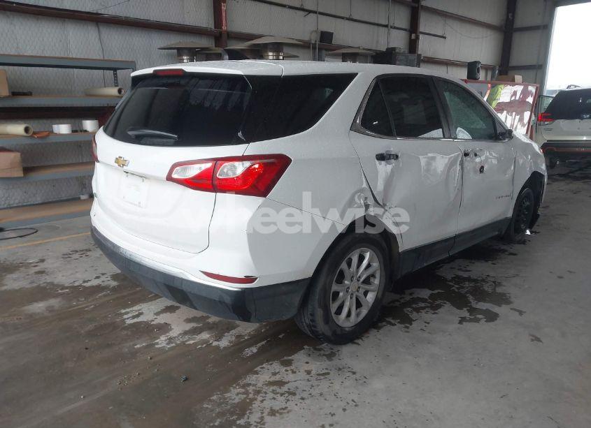 Photo 4 of 2021 Chevrolet Equinox FWD LT (VIN 3GNAXKEV9MS101026)