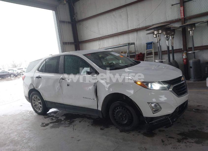Photo 6 of 2021 Chevrolet Equinox FWD LT (VIN 3GNAXKEV9MS101026)