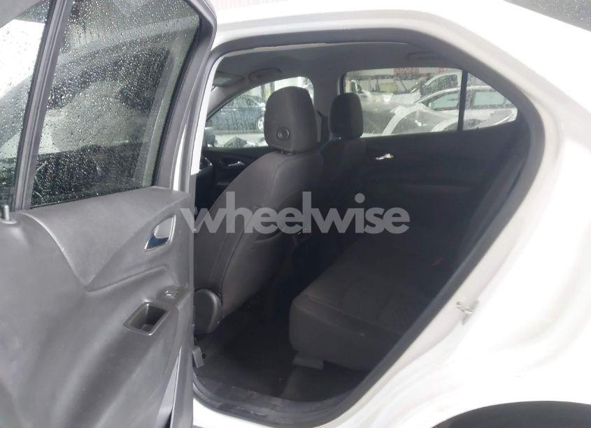 Photo 8 of 2021 Chevrolet Equinox FWD LT (VIN 3GNAXKEV9MS101026)