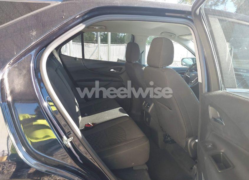 Photo 8 of 2021 Chevrolet Equinox FWD LT (VIN 3GNAXKEV9MS106663)