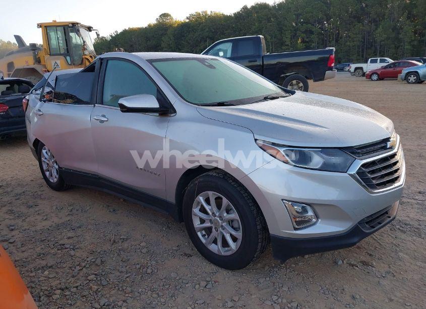 2021 Chevrolet Equinox FWD LT (VIN 3GNAXKEV9MS111622) main photo